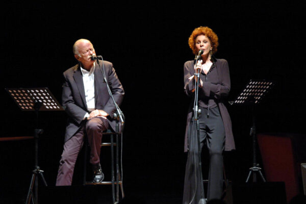 ©Claudio Leone/Lapresse
23-09-2004 Roma Italia
Spettacolo
festa per i 70 anni di Gino Paoli e Ornella Vanoni all’Auditorium
Nella foto: Gino Paoli e Ornella Vanoni