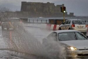 Maltempo in Campania, allerta meteo della Protezione civile per temporali e forte vento
