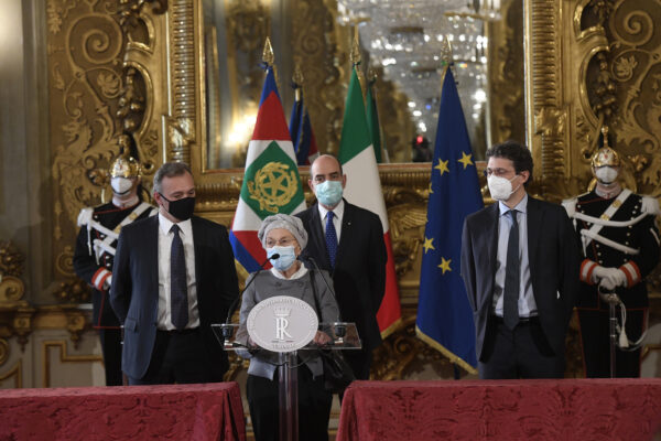 Foto POOL/LaPresse 28 gennaio 2021 Roma, Italia Politica Quirinale – Secondo giorno di consultazioni con i leader del governo e dell’opposizione. Nella foto: Gruppo Misto – Riccardo Magi, Matteo Richetti, Emma BoninoPhoto POOL/LaPresse January 28, 2021 Rome (Italy) Politics Quirinale palace – Second day of consultations with leaders of both government and opposition parties. In the pic: Mixed Group – Riccardo Magi, Matteo Richetti, Emma Bonino
