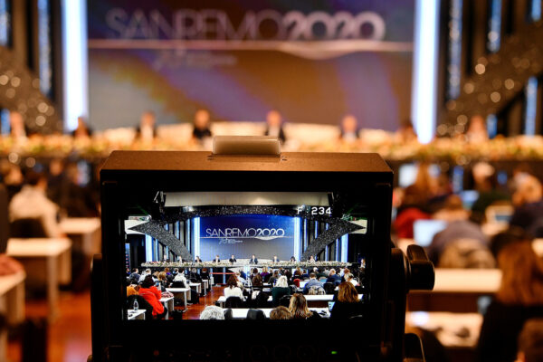 Sanremo, via libera del Cts: niente pubblico ed eventi esterni