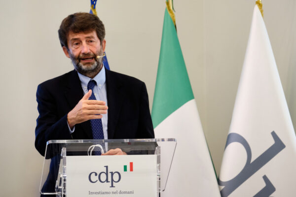 Netflix italiana, il paradosso di Franceschini che dimentica RaiPlay e sceglie i privati di Chili