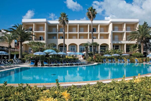 Turismo, novità per il settore alberghiero della Campania