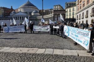 L’allarme di Confesercenti e Federnoleggio: “550 milioni bruciati in un anno, mille aziende e 8mila posti di lavoro a rischio”