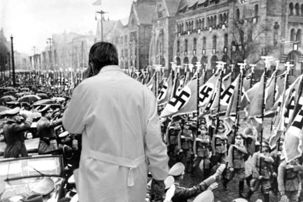 Il piano vaccinale italiano è di ispirazione nazista