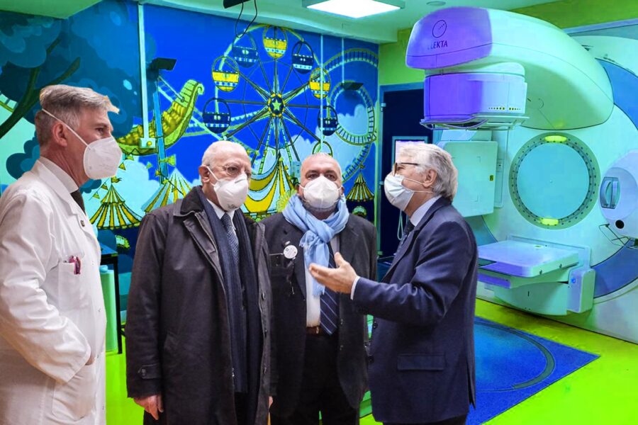 La radioterapia dei bambini al Pascale col volto di Nemo: il reparto si apre ai più piccoli