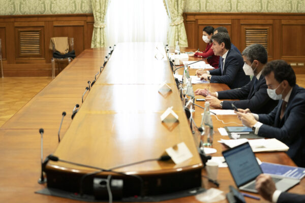 Nuovo Recovery plan, cosa prevede la bozza rilasciata dal governo Nuovo Recovery plan, cosa prevede la bozza rilasciata dal governo