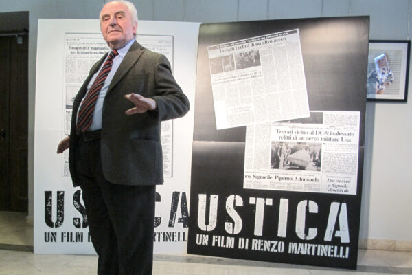Foto  Stefano Colarieti / LaPresse
Spettacolo 
Roma,24.03.2016, Casa Del Cinema, photocall per il film
‘Ustica’ per la regia di Renzo Martinelli
Nella Foto: L’ex Magistrato Rosario Priore


i


 ph Stefano Colarieti / LaPresse
entertainment
Rome, 24.03.2016. photocall for ‘Ustica’
in the picture: Rosario Priore