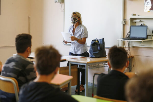 Scuola, da Veneto e Friuli primi ‘no’ al piano Azzolina: “Studenti delle superiori a casa fino al 31 gennaio”