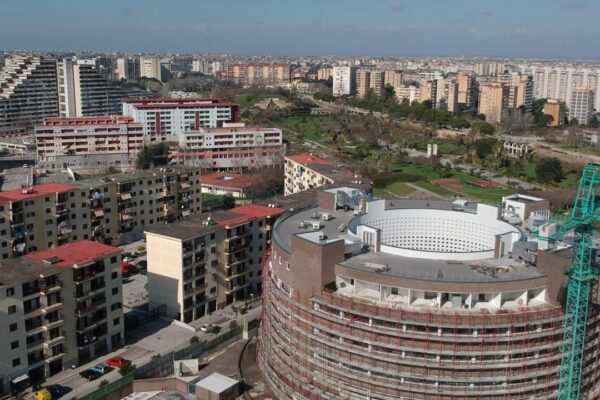 “Il modello Apple funziona, portiamo l’Università nelle periferie di Napoli”, intervista ad Edoardo Cosenza