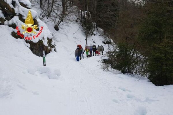 Chi sono marito e moglie precipitati dal monte Vareno: l’incidente sul ‘Salto degli sposi’