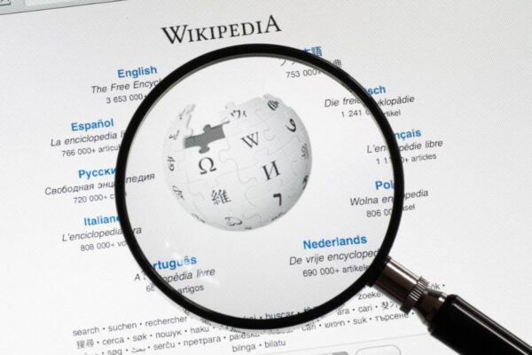 Wikipedia, 20 anni fa la nascita dell’enciclopedia libera online