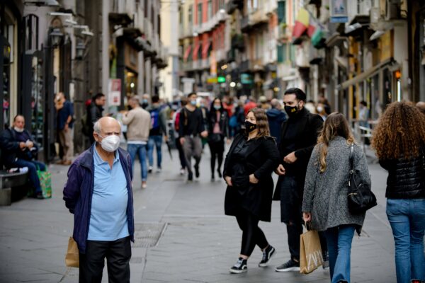 Alessandro Pone – Lapresse
Napoli 17 ottobre 2020
Cronaca
Covid a Napoli seconda ondata di contagi. 

Alessandro Pone – Lapresse
Naples 17 october 2020
news
Covid in Naples.