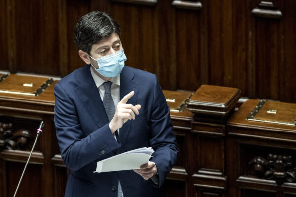 Foto Roberto Monaldo / LaPresse
13-01-2021 Roma
Politica
Camera dei Deputati – Comunicazioni del Ministro della Salute Roberto Speranza sulle ulteriori misure per fronteggiare l’emergenza da Covid-19
Nella foto Roberto Speranza

Photo Roberto Monaldo / LaPresse 
13-01-2020 Rome (Italy) 
Chamber of Deputies – Communications by the Minister of Health Roberto Speranza on measures against the Covid-19 emergency
In the pic Roberto Speranza