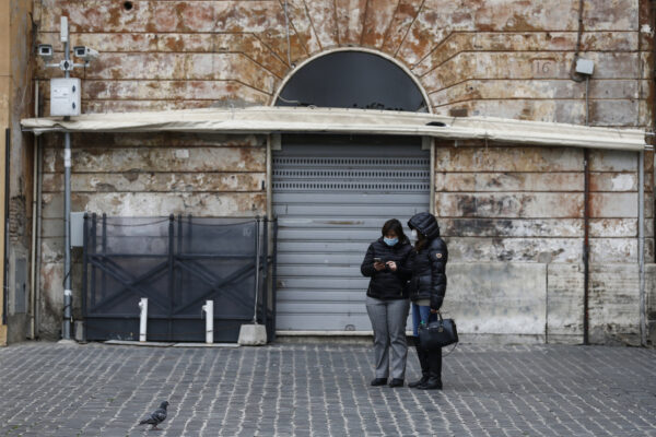 Foto Cecilia Fabiano/ LaPresse 
28 gennaio 2021 Roma (Italia)
Cronaca :  
Il Lazio rischia di rimanere zona arancione    
Nella foto : bar e ristoranti chiusi 
Photo Cecilia Fabiano/LaPresse
January 28 , 2021  Roma (Italy) 
News :
Lazio region at risk continuation of restriction in due to the virus outbreak 
In The Pic: bar and restaurants closed