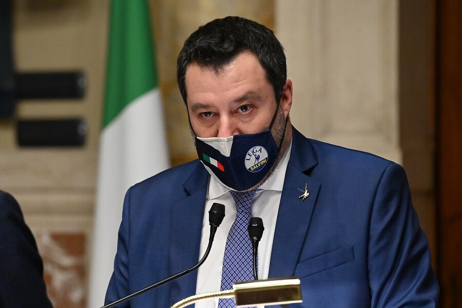 Salvini appoggia la candidatura di Napoli come sede dell’antiriciclaggio Ue: “La città lo merita”