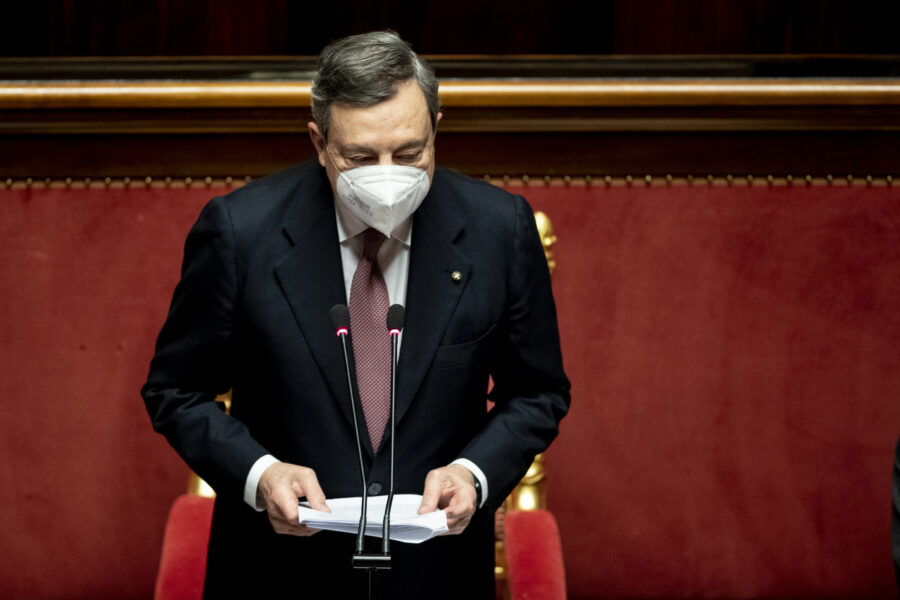 Draghi alla fiducia in Senato, il discorso: priorità alla lotta alla pandemia, scuola, ambiente, tasse