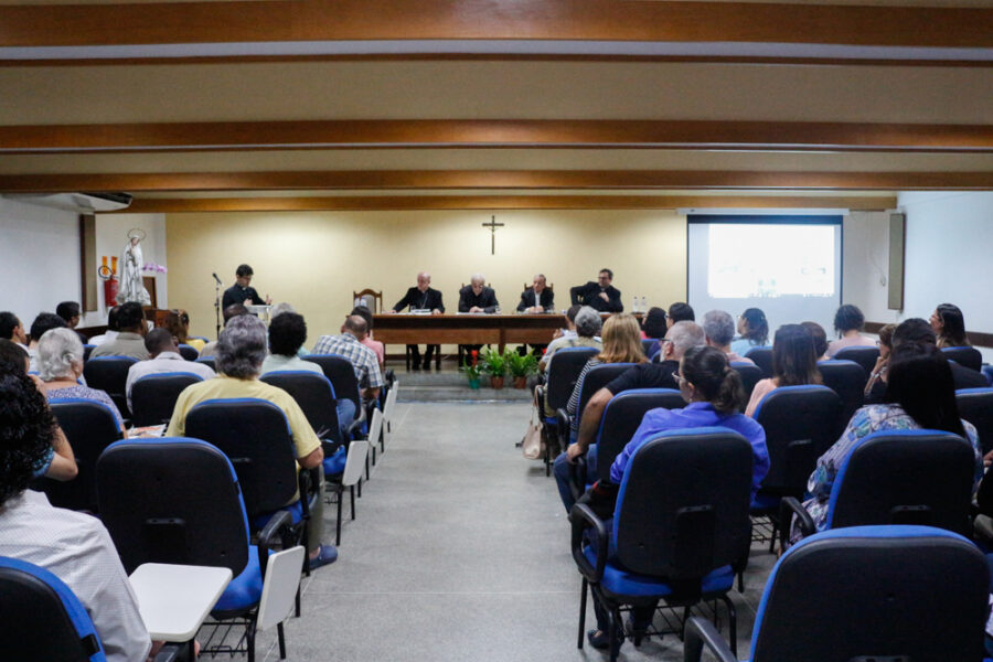 Il fantasma del Sinodo italiano