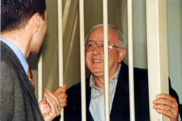 Il paradosso di uno Stato contro la tortura che usa il carcere duro per estorcere collaborazioni