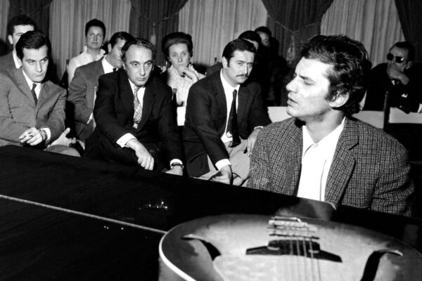 “Luigi Tenco fu ucciso, presto il nome del killer”, le rivelazioni di Lino Patruno