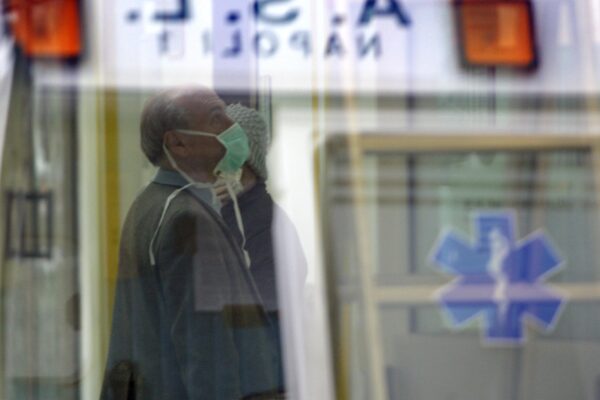 ©Lapresse
02-11-2009 Napoli,Italia
Cronaca
Ospedale Cotugno nuovi casi di influenza A
Nella Foto:nuovi casi di influenza A *** Local Caption ***