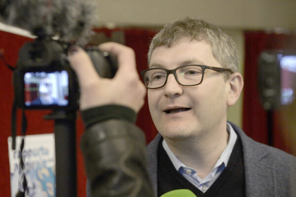 Intervista a Padre Camillo Ripamonti: “Così la pandemia ha ingabbiato gli ultimi”