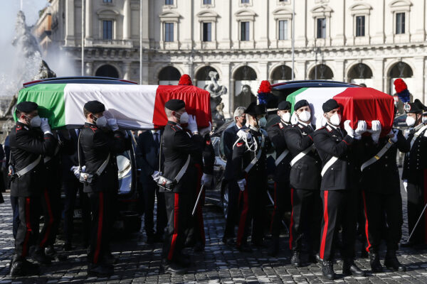 Funerali di Stato per Attanasio e Iacovacci: “Uccisi da una violenza feroce”