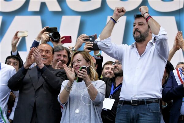 Draghi e la “pizzica di Centrodestra”: ora il riposizionamento, poi il consenso Draghi e la “pizzica di Centrodestra”: ora il riposizionamento, poi il consenso