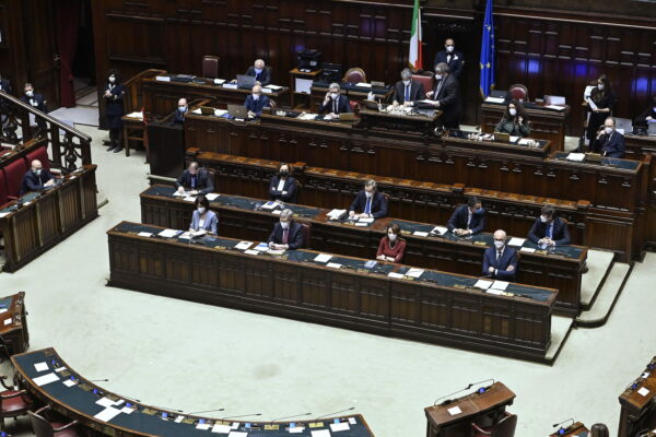 “Liti per sottosegretari sono robetta, all’epoca della Dc scorreva il sangue”, intervista a Luigi Zanda