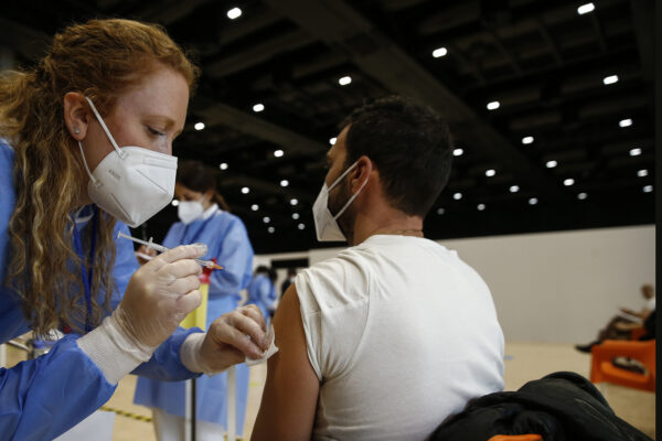 Passaporto per vaccinati Covid, come funziona e a cosa serve