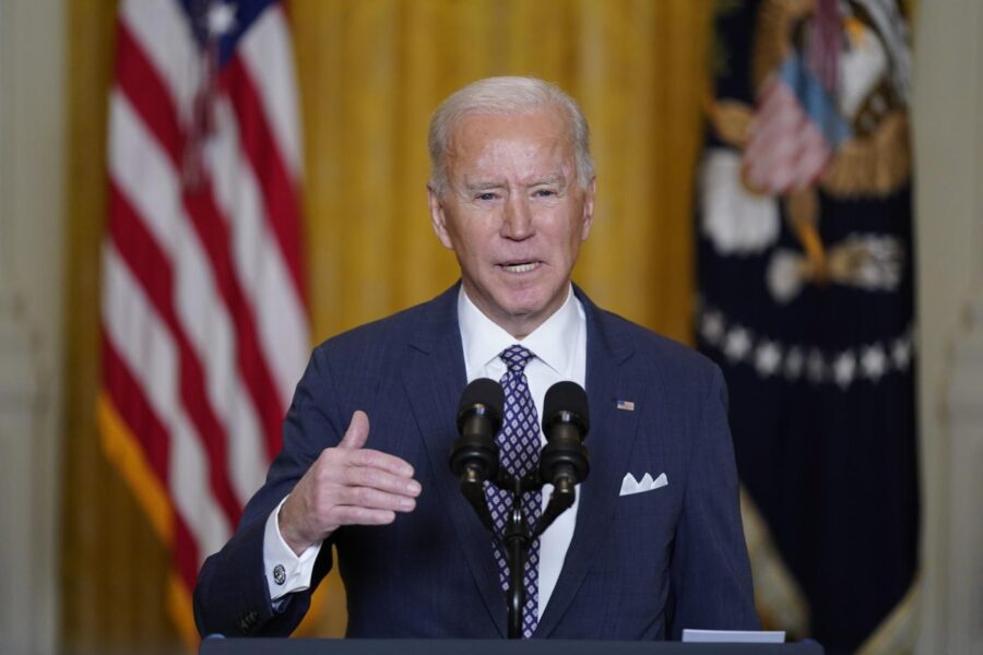 Biden lancia l’allarme dal G7: “Democrazia sotto attacco, Cina e Russia sono una minaccia”