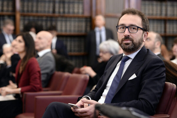 Tutti i fallimenti di Bonafede, un ministro piccolo piccolo