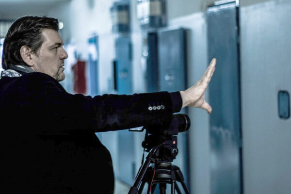 La vita oltre il fine pena mai, Ambrogio Crespi illumina un mondo dove regna il buio