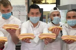 “Napoli capitale dell’hot dog”, l’ironica risposta di Errico Porzio a Chicago “capitale della pizza”