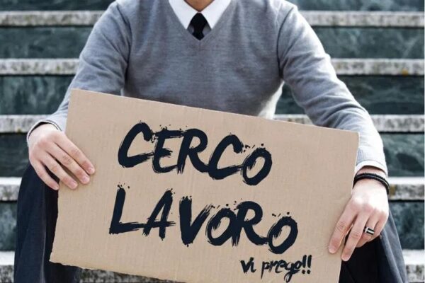 Cresce il numero di giovani che non lavorano e non studiano a Napoli
