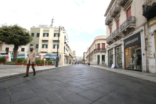 Colori delle regioni, come cambiano dal week end: Umbria in zona rossa, Toscana e altre due verso l’arancione