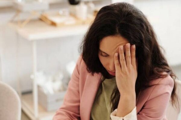 Long Covid: i quattro fattori di rischio, gli anticorpi e le due dosi di vaccino