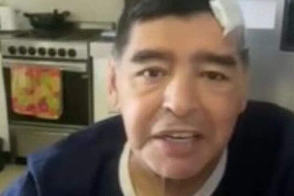 Maradona, le testimonianze degli infermieri: “I medici lo hanno fatto morire”