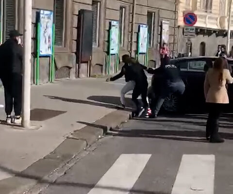 Degrado e violenza a Napoli, appello della Confcommercio al Prefetto e al Sindaco