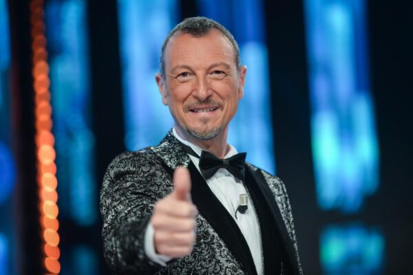 Sanremo 2021, tutti gli ospiti e le conduttrici sul palco del Festival