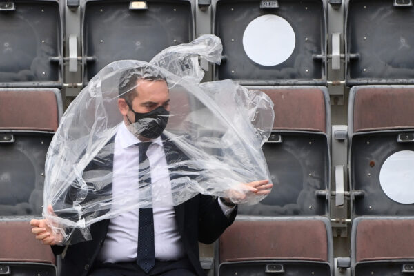 Spadafora lascia il Ministero dello Sport con un’ultima gaffe: “Non conoscevo questo mondo”