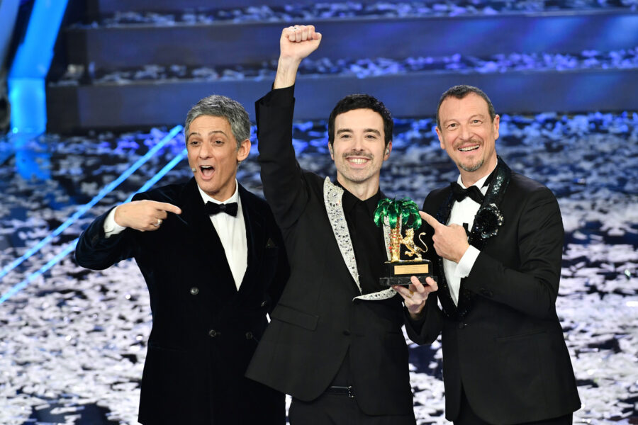 Foto Matteo Rasero/LaPresse 
08 Febbraio 2020 Sanremo, Italia 
spettacolo 
Festival di Sanremo 2020, serata finale.
Nella foto: Diodato vincitore del 70esimo festival di Sanremo, Fiorello, Amadeus

Photo Matteo Rasero/LaPresse 
February 08th, 2020 Sanremo, Italy 
entertainment 
Sanremo music festival 2020, final.
In the photo:  Diodato winner Sanremo music festival 2020, Fiorello, Amadeus