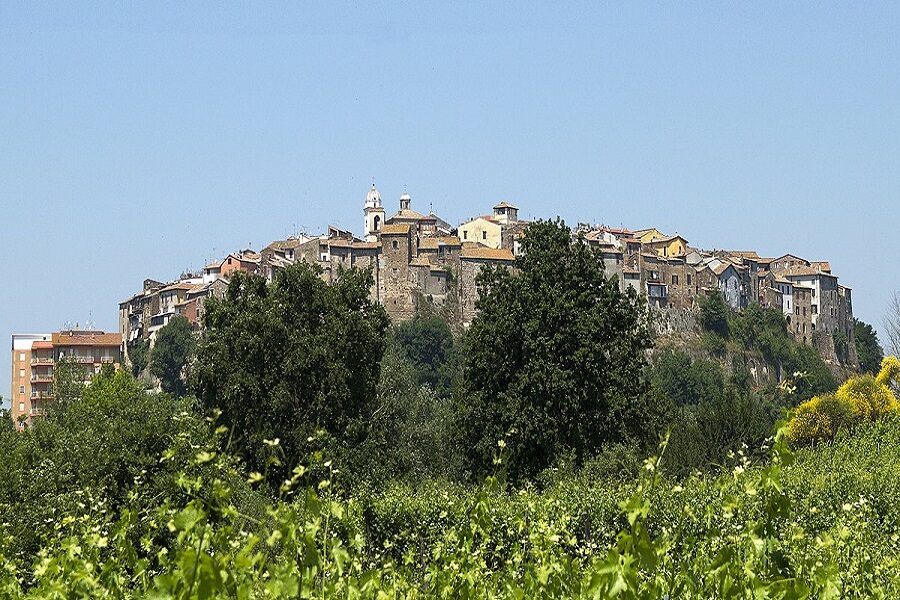 Mistero ad Orte, boati nel sottosuolo terrorizzano gli abitanti. L’allarme del sindaco: “Servono indagini”