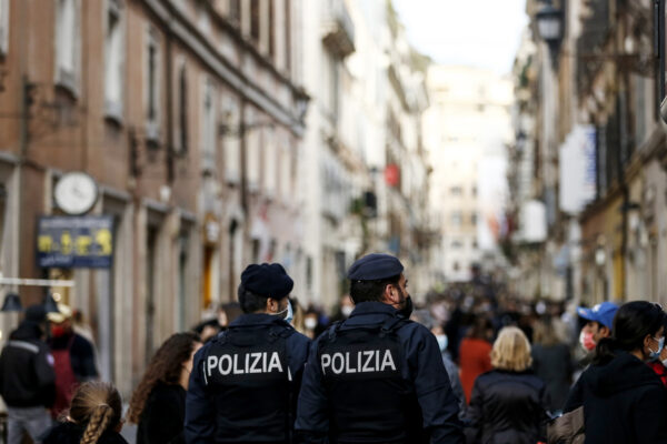 Lazio zona gialla, le nuove regole: cosa cambia per non vaccinati e immunizzati
