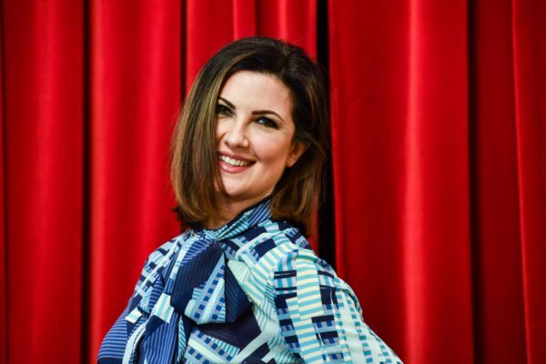 Chi è la moglie di Amadeus, la ballerina Giovanna Civitillo: conduttrice del PrimaFestival di Sanremo