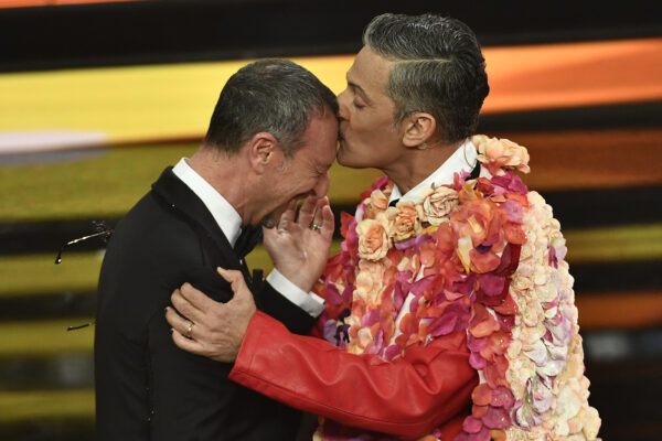 Foto Matteo Rasero/LaPresse
02 marzo 2021 Sanremo, Italia
spettacolo
Festival di Sanremo 2021, prima serata.
Nella foto: Fiorello , Amadeus
Photo Matteo Rasero/LaPresse
March 02, 2021 Sanremo, Italy
entertainment
Sanremo music festival 2021, first evening.
In the photo: Fiorello , Amadeus Foto Matteo Rasero/LaPresse
02 marzo 2021 Sanremo, Italia
spettacolo
Festival di Sanremo 2021, prima serata.
Nella foto: Fiorello , Amadeus
Photo Matteo Rasero/LaPresse
March 02, 2021 Sanremo, Italy
entertainment
Sanremo music festival 2021, first evening.
In the photo: Fiorello , Amadeus