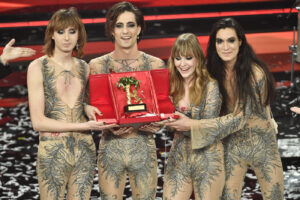 Foto Matteo Rasero/LaPresse 
06 marzo 2021 Sanremo, Italia 
spettacolo 
Festival di Sanremo 2021, serata finale.
Nella foto: Maneskin – vincitori

Photo Matteo Rasero/LaPresse 
March 06, 2021 Sanremo, Italy 
entertainment 
Sanremo music festival 2021, final evening.
In the photo: Maneskin – winners