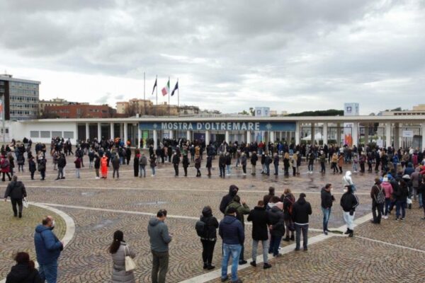 Per accelerare sui vaccini alla Campania serve un assessore alla sanità