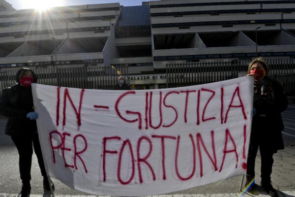 Giudici contro giornali, Area bacchetta la stampa: basta con le pressioni