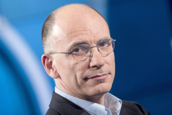 Guerra a populisti e giustizialisti, la politica secondo Enrico Letta: sei punti cruciali Guerra a populisti e giustizialisti, la politica secondo Enrico Letta: sei punti cruciali