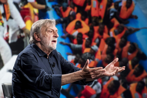 Foto Roberto Monaldo / LaPresse
10-06-2018 Roma 
Politica
Trasmissione tv "Mezz’ora in più"
Nella foto Gino Strada

Photo Roberto Monaldo / LaPresse
10-06-2018 Rome (Italy)
Tv program "Mezz’ora in più"
In the photo Gino Strada